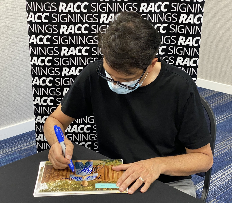 Ralph Macchio Signing Autographs for RACC Autograph Collector Framing History Ralph Macchio Signing Autograph for RACC Autograph Collector Framing History
