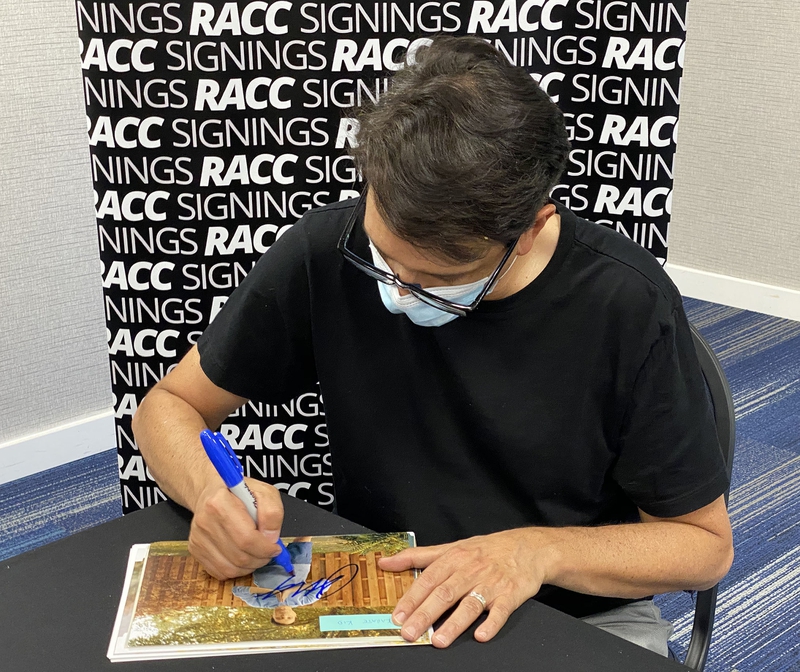 Ralph Macchio Signing Autographs for RACC Autograph Collector Framing History Ralph Macchio Signing Autograph for RACC Autograph Collector Framing History