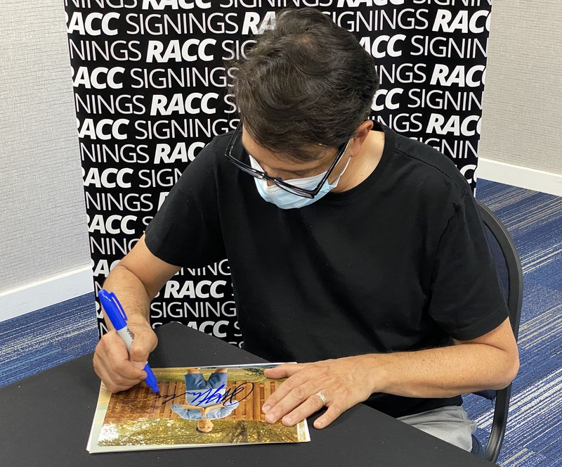 Ralph Macchio Signing Autographs for RACC Autograph Collector Framing History Ralph Macchio Signing Autograph for RACC Autograph Collector Framing History