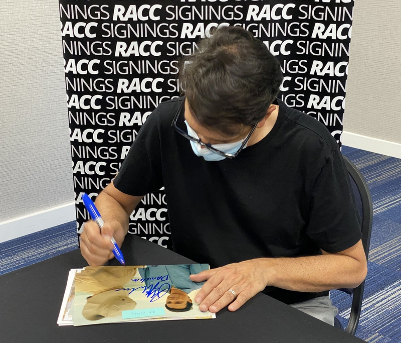 Ralph Macchio Signing Autographs for RACC Autograph Collector Framing History Ralph Macchio Signing Autograph for RACC Autograph Collector Framing History