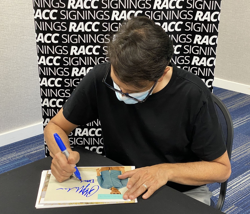 Ralph Macchio Signing Autographs for RACC Autograph Collector Framing History Ralph Macchio Signing Autograph for RACC Autograph Collector Framing History