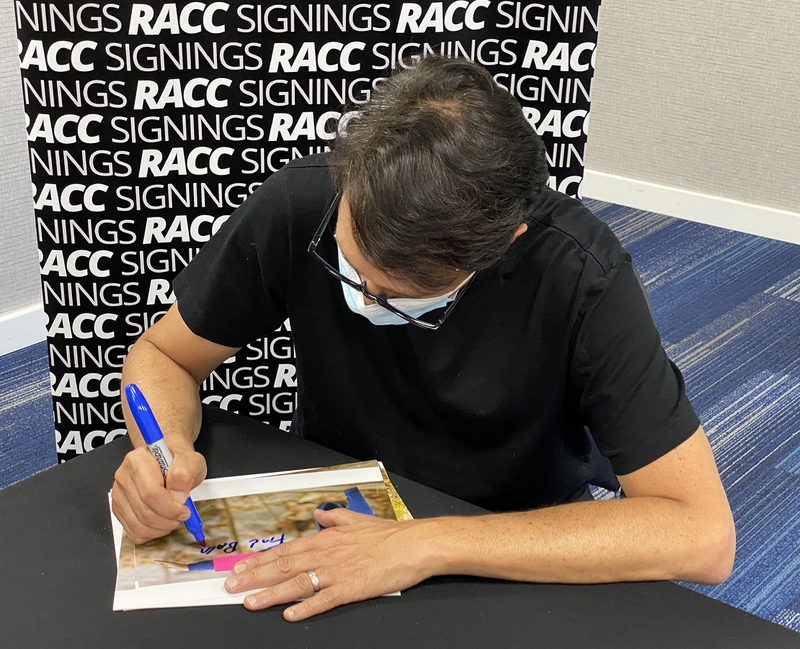 Ralph Macchio Signing Autographs for RACC Autograph Collector Framing History Ralph Macchio Signing Autograph for RACC Autograph Collector Framing History
