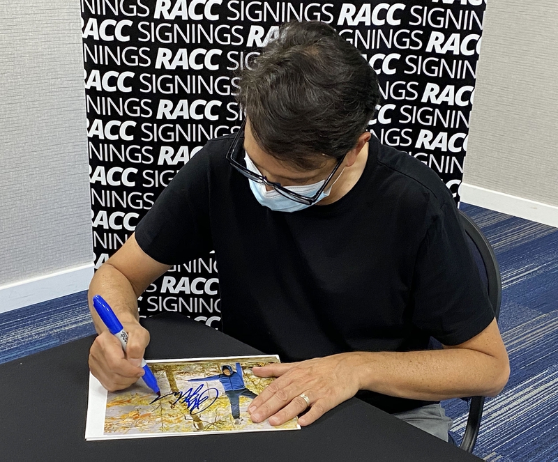 Ralph Macchio Signing Autographs for RACC Autograph Collector Framing History Ralph Macchio Signing Autograph for RACC Autograph Collector Framing History