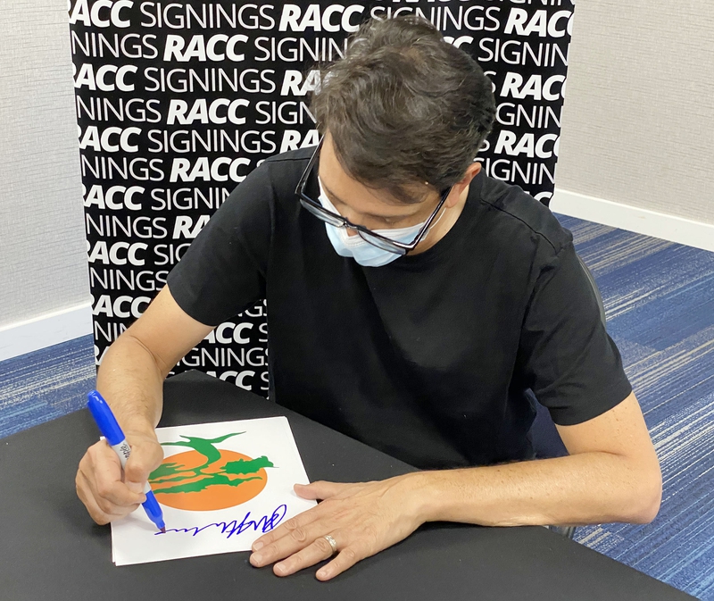 Ralph Macchio Signing Autographs for RACC Autograph Collector Framing History Ralph Macchio Signing Autograph for RACC Autograph Collector Framing History