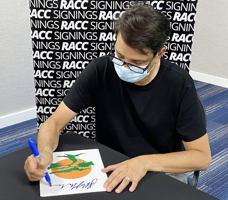 Ralph Macchio Signing Autographs for RACC Autograph Collector Framing History Ralph Macchio Signing Autograph for RACC Autograph Collector Framing History