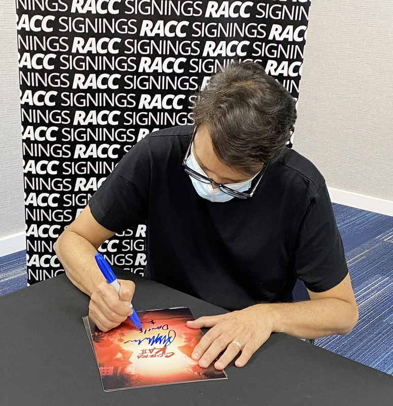 Ralph Macchio Signing Autographs for RACC Autograph Collector Framing History Ralph Macchio Signing Autograph for RACC Autograph Collector Framing History
