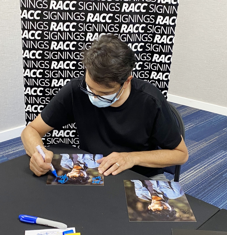 Ralph Macchio Signing Autographs for RACC Autograph Collector Framing History Ralph Macchio Signing Autograph for RACC Autograph Collector Framing History