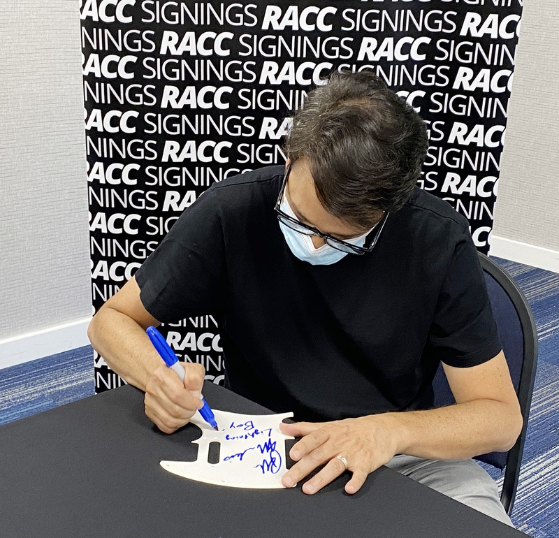 Ralph Macchio Signing Autographs for RACC Autograph Collector Framing History Ralph Macchio Signing Autograph for RACC Autograph Collector Framing History