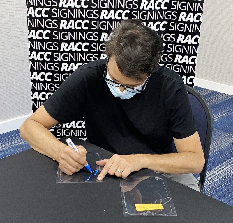 Ralph Macchio Signing Autographs for RACC Autograph Collector Framing History Ralph Macchio Signing Autograph for RACC Autograph Collector Framing History