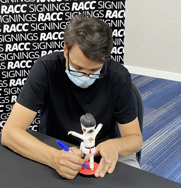 Ralph Macchio Signing Autographs for RACC Autograph Collector Framing History Ralph Macchio Signing Autograph for RACC Autograph Collector Framing History