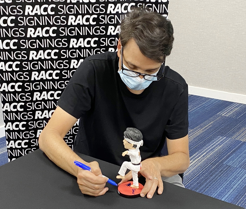 Ralph Macchio Signing Autographs for RACC Autograph Collector Framing History Ralph Macchio Signing Autograph for RACC Autograph Collector Framing History