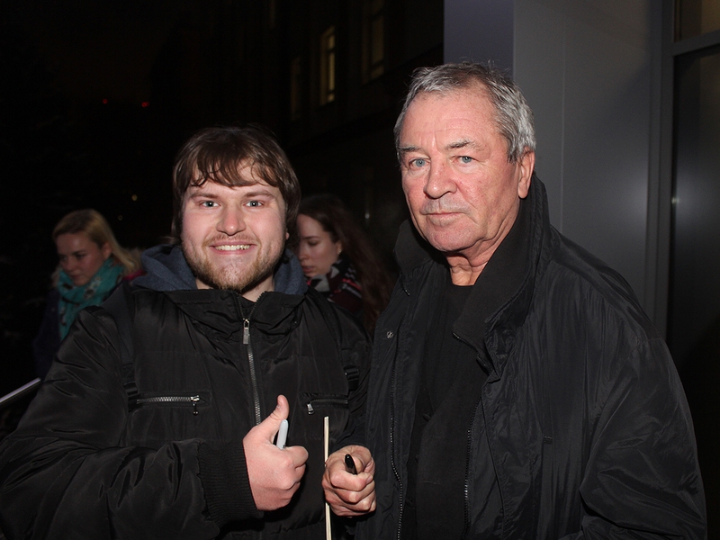 Ian Gillan Photo with RACC Autograph Collector Ilya Zeta