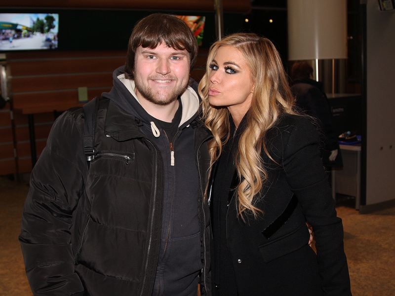 Carmen Electra Photo with RACC Autograph Collector Ilya Zeta