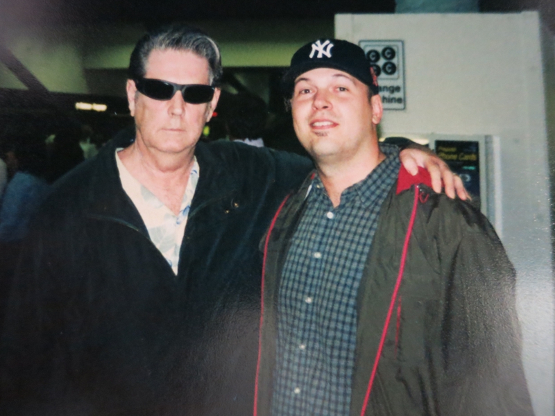 Brian Wilson Photo with RACC Autograph Collector Autographs99