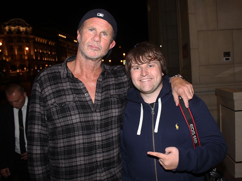 Chad Smith Photo with RACC Autograph Collector Ilya Zeta