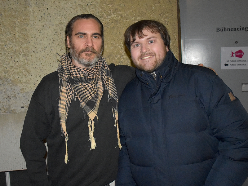 Joaquin Phoenix Photo with RACC Autograph Collector Ilya Zeta