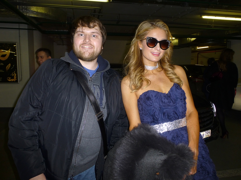 Paris Hilton Photo with RACC Autograph Collector Ilya Zeta