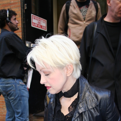 Cyndi Lauper Autograph Profile
