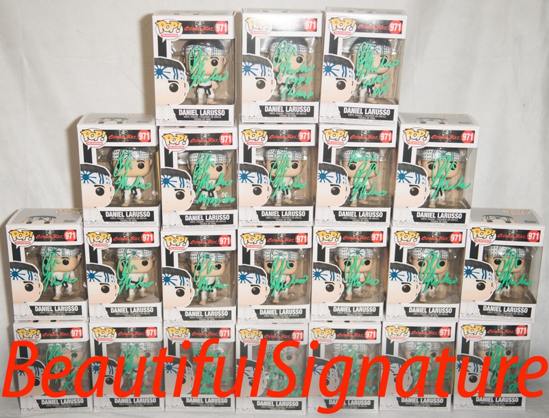 Ralph Macchio Signing Autographs for RACC Autograph Collector Beautiful Signature eBay Ralph Macchio Signing Autograph for RACC Autograph Collector Beautiful Signature eBay