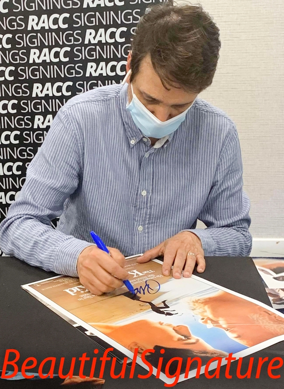 Ralph Macchio Signing Autographs for RACC Autograph Collector Beautiful Signature eBay Ralph Macchio Signing Autograph for RACC Autograph Collector Beautiful Signature eBay