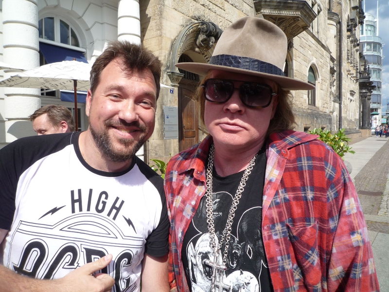 Axl Rose Photo with RACC Autograph Collector RB-Autogramme Berlin