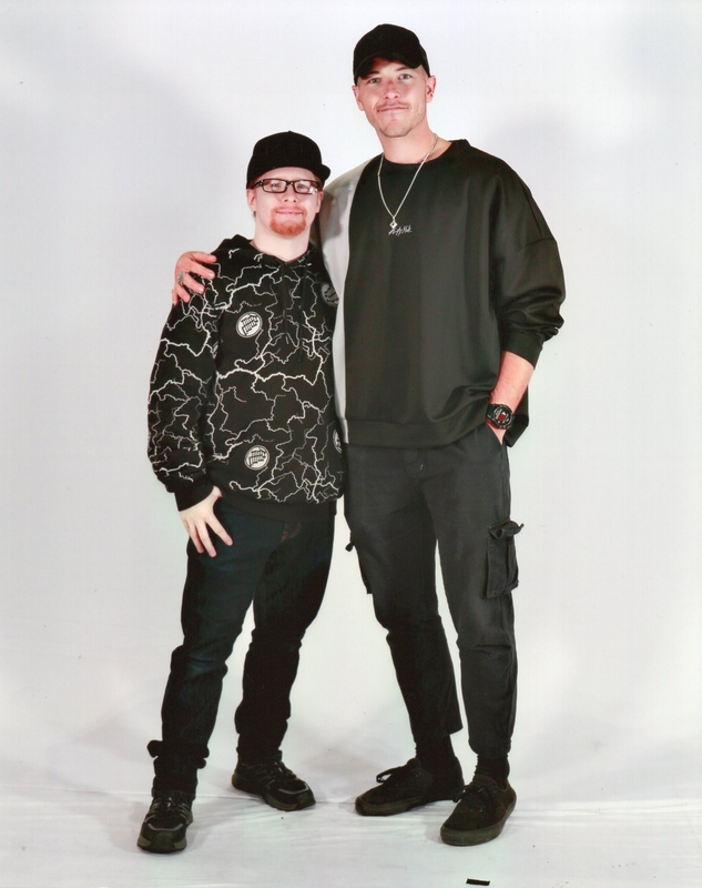 Taz Skylar Photo with RACC Autograph Collector TIBERA AUTOGRAPHS Taz Skylar Photo with RACC Autograph Collector TIBERA AUTOGRAPHS