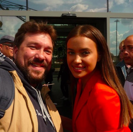 Irina Shayk Photo with RACC Autograph Collector RB-Autogramme Berlin Irina Shayk Photo with RACC Autograph Collector RB-Autogramme Berlin