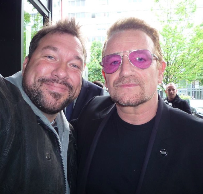Bono Photo with RACC Autograph Collector RB-Autogramme Berlin