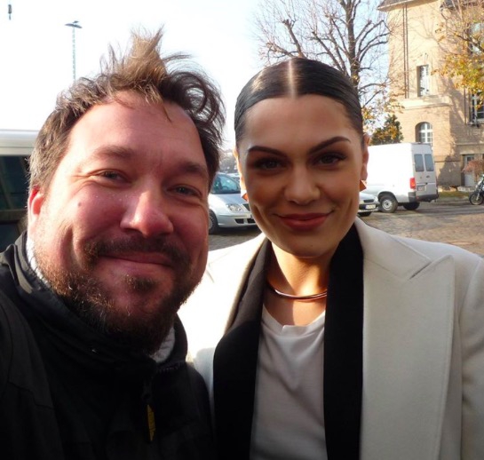 Jessie J Photo with RACC Autograph Collector RB-Autogramme Berlin Jessie J Photo with RACC Autograph Collector RB-Autogramme Berlin
