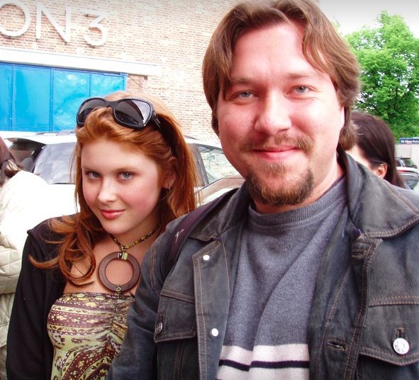 Renee Olstead Photo with RACC Autograph Collector RB-Autogramme Berlin Renee Olstead Photo with RACC Autograph Collector RB-Autogramme Berlin