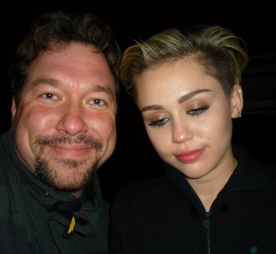 Miley Cyrus Photo with RACC Autograph Collector RB-Autogramme Berlin