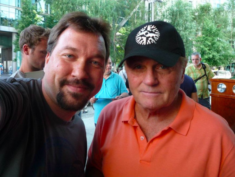 Bruce Johnston Photo with RACC Autograph Collector RB-Autogramme Berlin