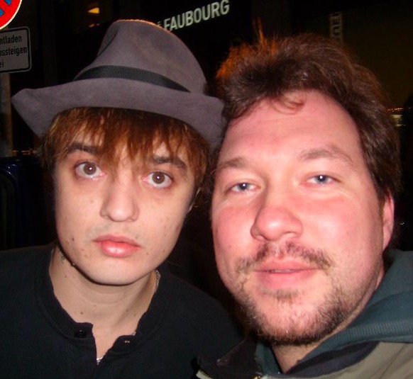 Pete Doherty Photo with RACC Autograph Collector RB-Autogramme Berlin