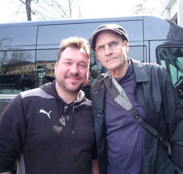 James Taylor Photo with RACC Autograph Collector RB-Autogramme Berlin James Taylor Photo with RACC Autograph Collector RB-Autogramme Berlin