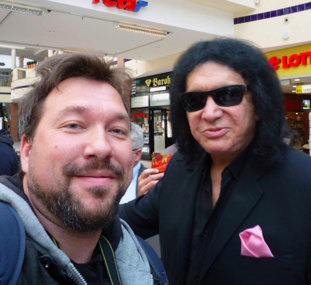 Gene Simmons Photo with RACC Autograph Collector RB-Autogramme Berlin