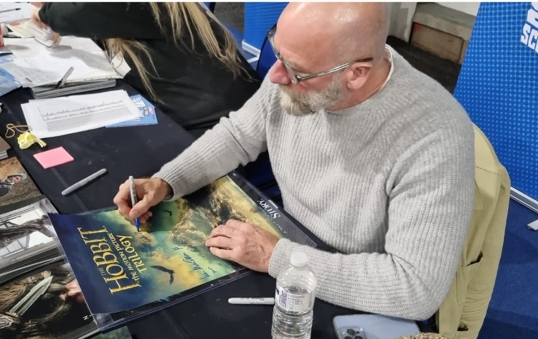 Graham McTavish Signing Autograph for RACC Autograph Collector Abz Autographs