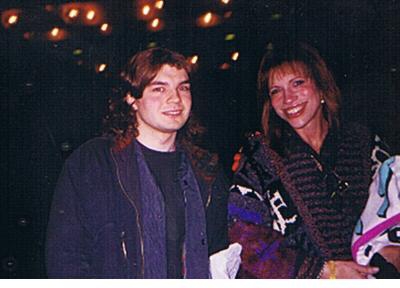 Carly Simon Photo with RACC Autograph Collector bpautographs Carly Simon Photo with RACC Autograph Collector bpautographs