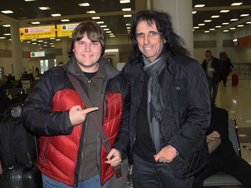 Alice Cooper Photo with RACC Autograph Collector Ilya Zeta