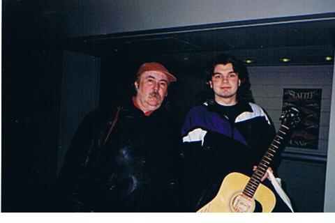 David Crosby Photo with RACC Autograph Collector bpautographs David Crosby Photo with RACC Autograph Collector bpautographs