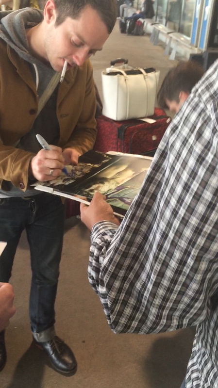 Elijah Wood Signing Autograph for RACC Autograph Collector Mike Schreiber