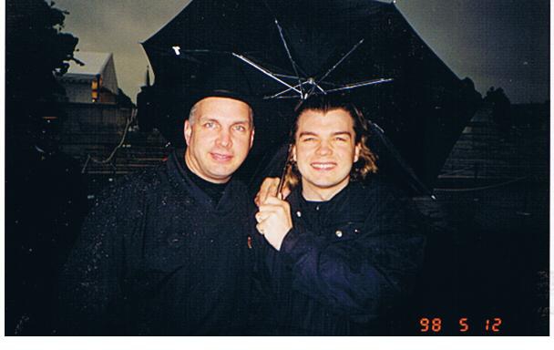 Garth Brooks Photo with RACC Autograph Collector bpautographs Garth Brooks Photo with RACC Autograph Collector bpautographs