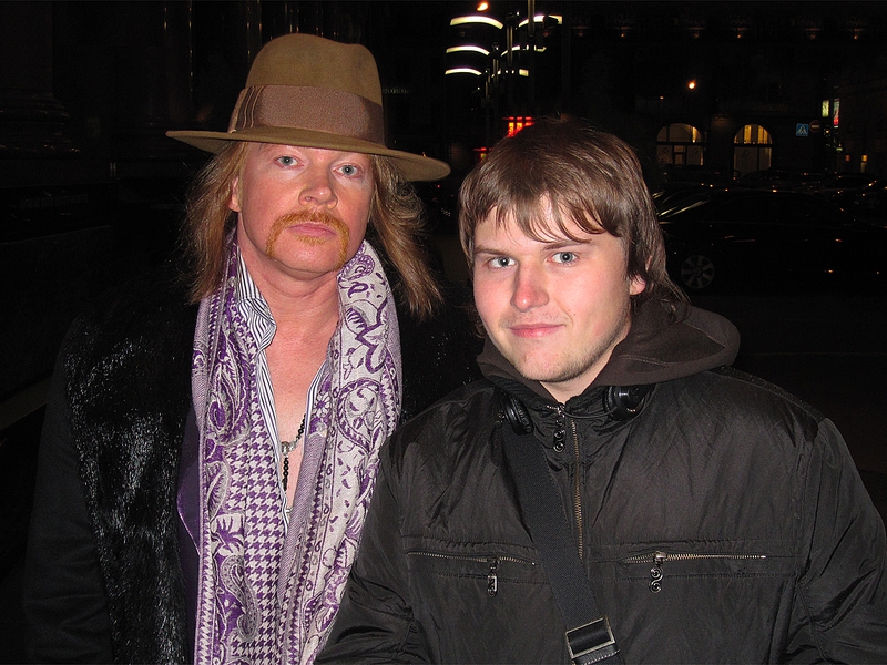 Axl Rose Photo with RACC Autograph Collector Ilya Zeta