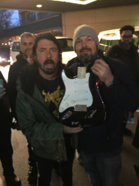 Dave Grohl Photo with RACC Autograph Collector Autographs99