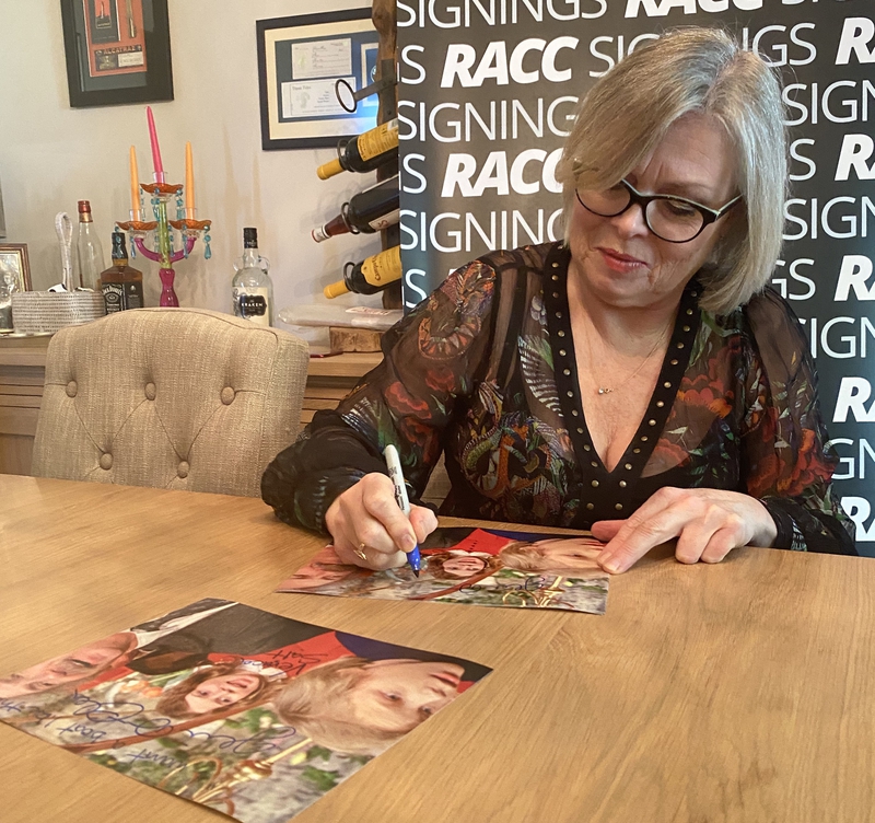 Julie Dawn Cole Signing Autographs for RACC Autograph Collector Framing History Julie Dawn Cole Signing Autograph for RACC Autograph Collector Framing History