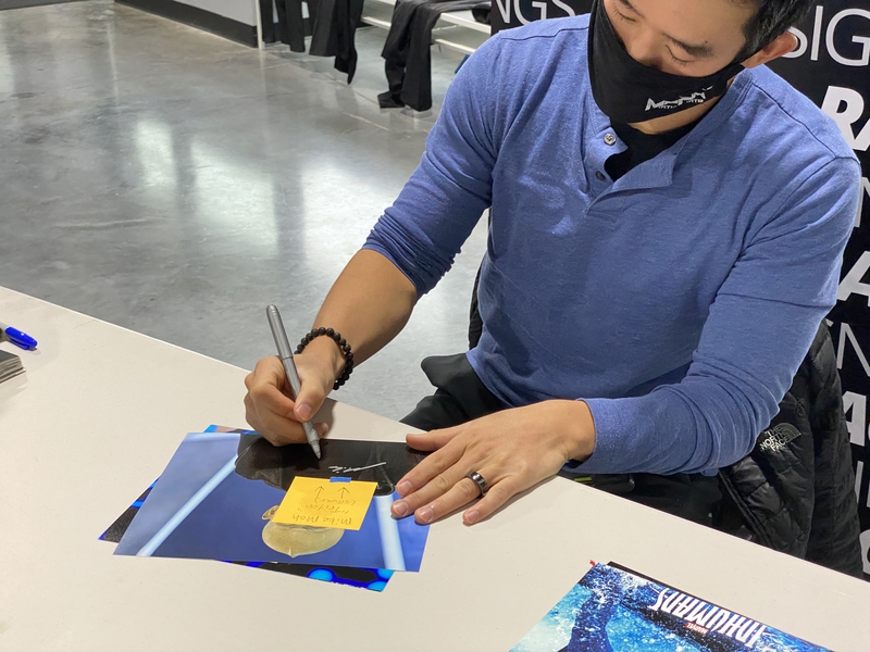 Mike Moh Signing Autographs for RACC Autograph Collector Framing History Mike Moh Signing Autograph for RACC Autograph Collector Framing History