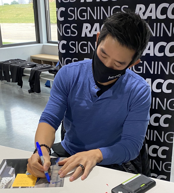 Mike Moh Signing Autographs for RACC Autograph Collector Framing History Mike Moh Signing Autograph for RACC Autograph Collector Framing History