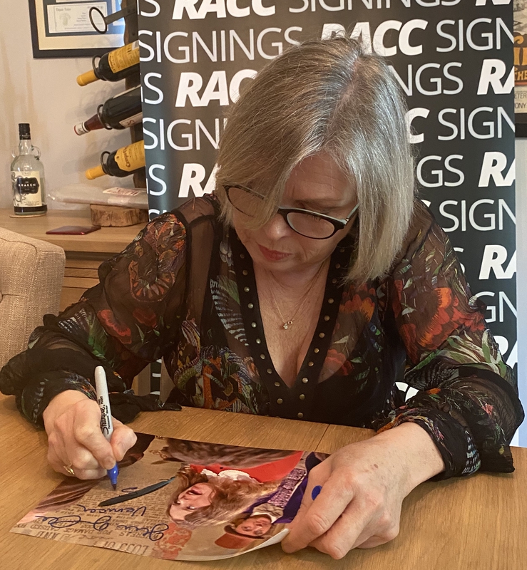 Julie Dawn Cole Signing Autographs for RACC Autograph Collector Framing History Julie Dawn Cole Signing Autograph for RACC Autograph Collector Framing History
