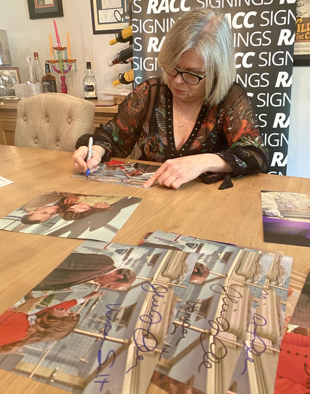 Julie Dawn Cole Signing Autographs for RACC Autograph Collector Framing History Julie Dawn Cole Signing Autograph for RACC Autograph Collector Framing History