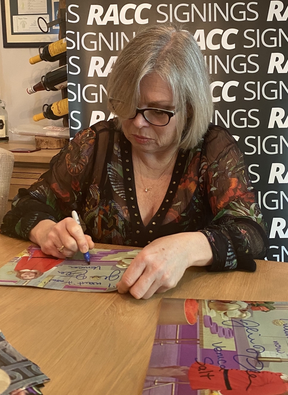 Julie Dawn Cole Signing Autographs for RACC Autograph Collector Framing History Julie Dawn Cole Signing Autograph for RACC Autograph Collector Framing History
