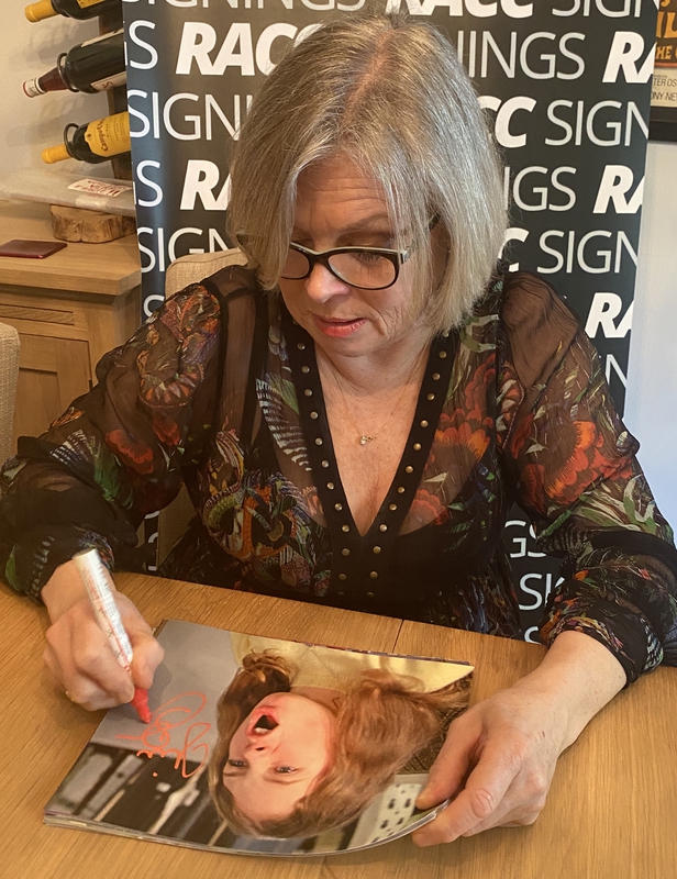 Julie Dawn Cole Signing Autographs for RACC Autograph Collector Framing History Julie Dawn Cole Signing Autograph for RACC Autograph Collector Framing History